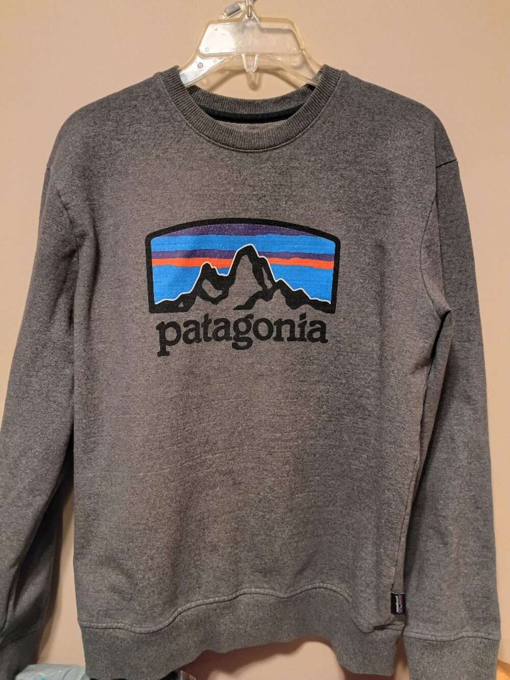 Patagonia Men Small Reg. Fit Gray Uprisal Crew Sweatshirt Pullover Outdoor Logo